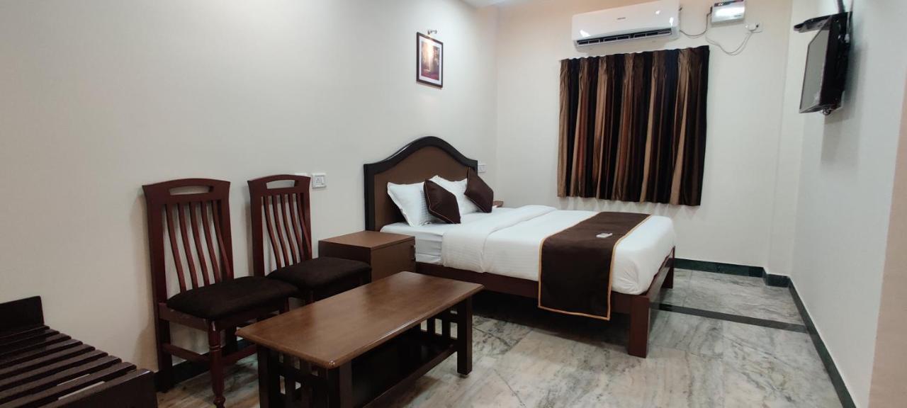 Rmc Travellers Inn Chennai Exterior photo
